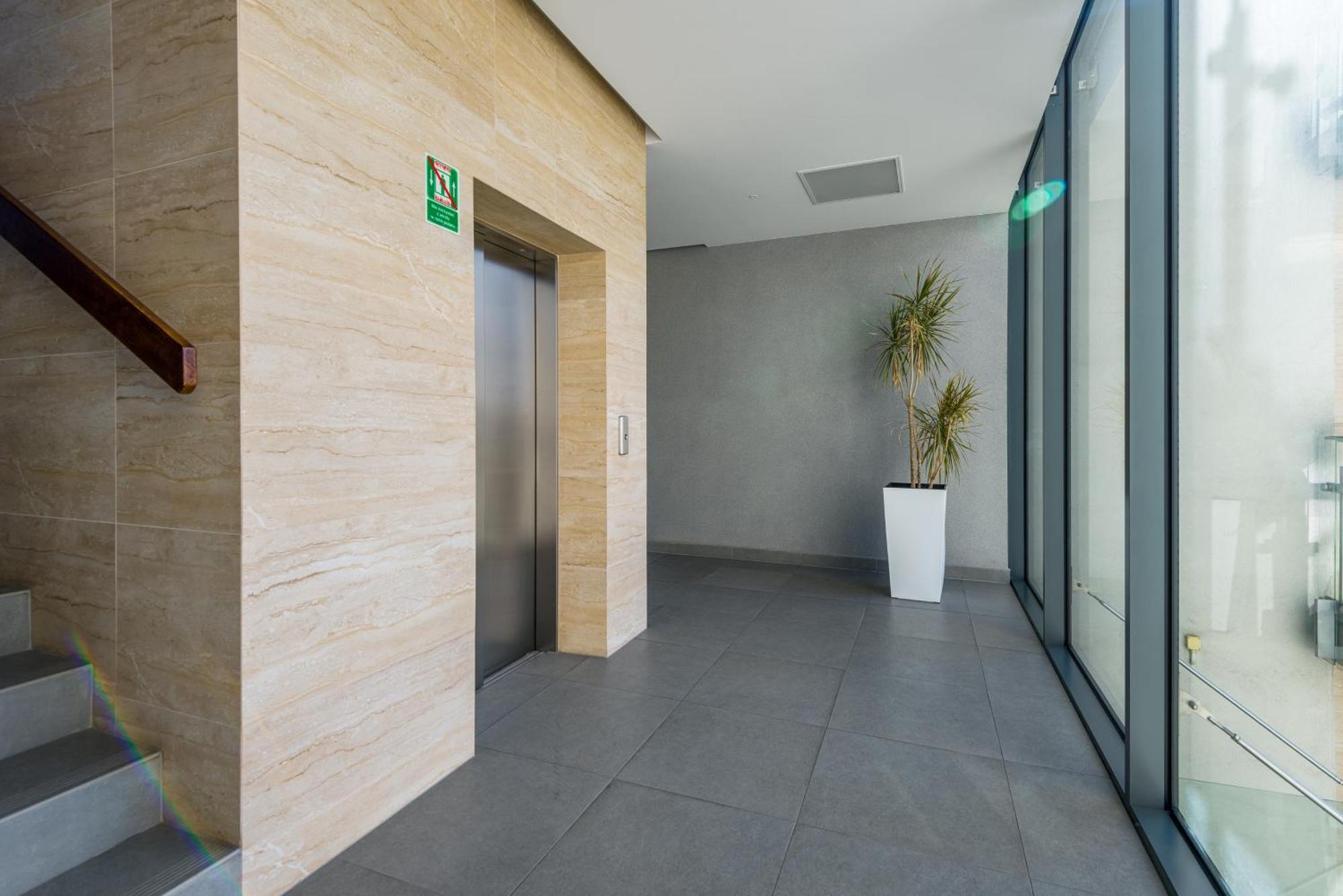 Apartament Lubliniecka Z Pieknym Widokiem Na Radiostacje Gliwice Luaran gambar